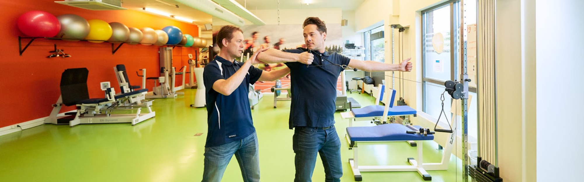 De fysiotherapeuten van Fysiotherapie Plus Rotterdam geven uitleg over de 3 meest voorkomende schouderklachten en leggen uit hoe zij deze kunnen behandelen.